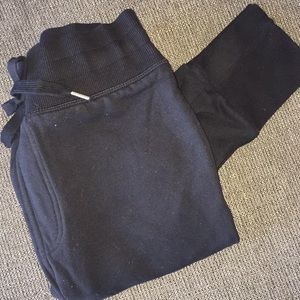 🎩Divided Black Joggers 🏃🏼‍♂️ with Pockets🎩